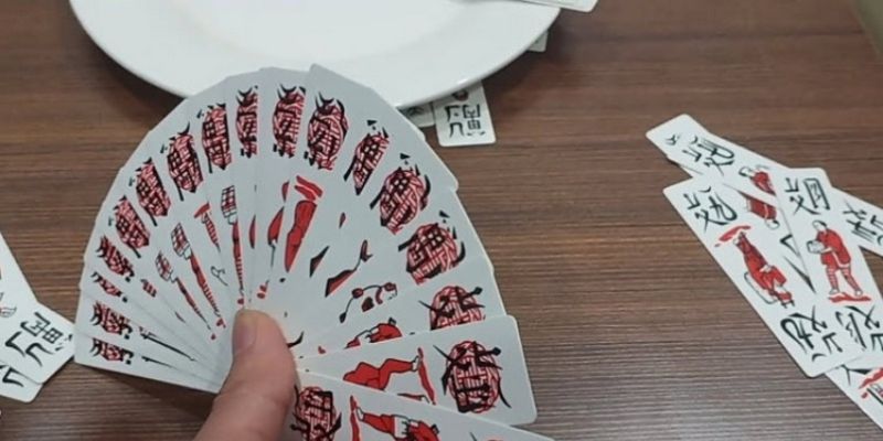 Khái niệm liên quan đến trò chơi game bài tổ tôm 