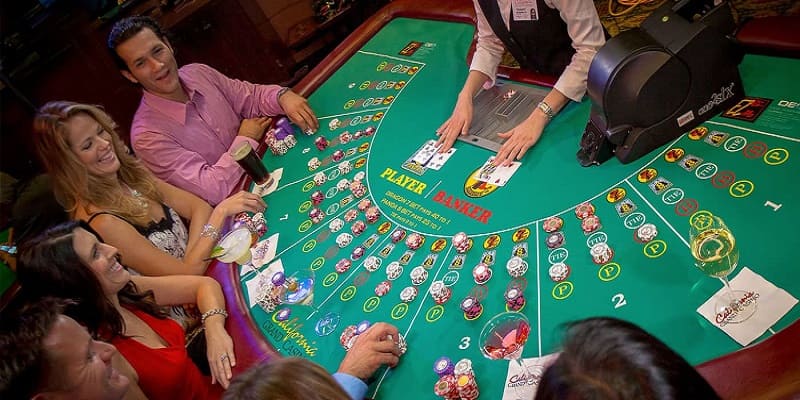 Nhóm kéo Baccarat được hỗ trợ từ kinh nghiệm của các chuyên gia hàng đầu